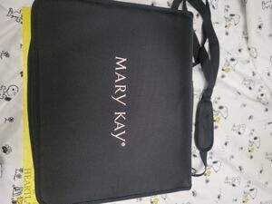 Mary Kay Sample Organizer Case with Shoulder Strap Classic great shape